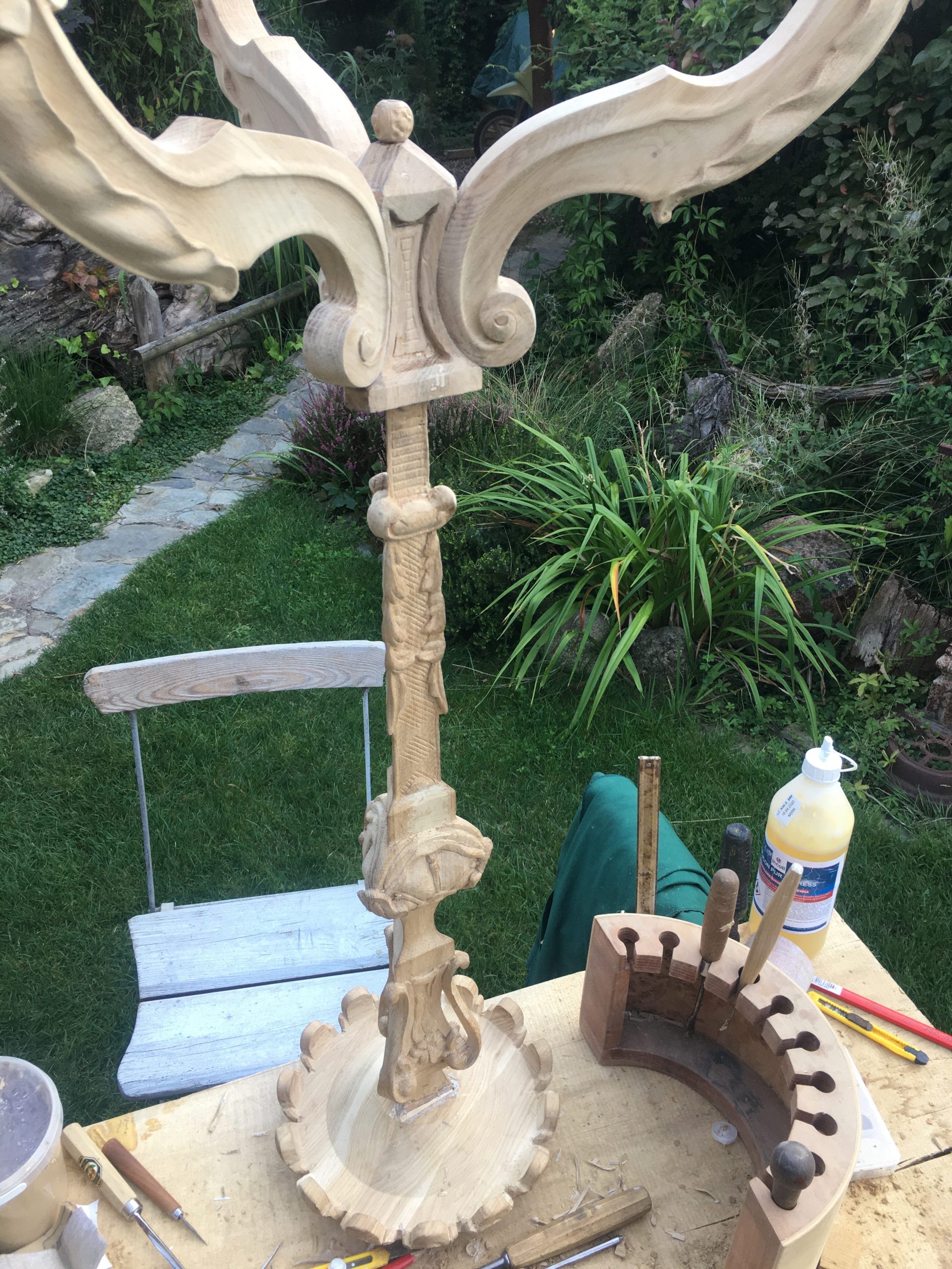 Praca rzeźbiarska – Maszkaron